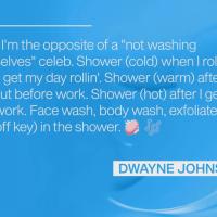 Dwayne Johnson falando sobre o banho
