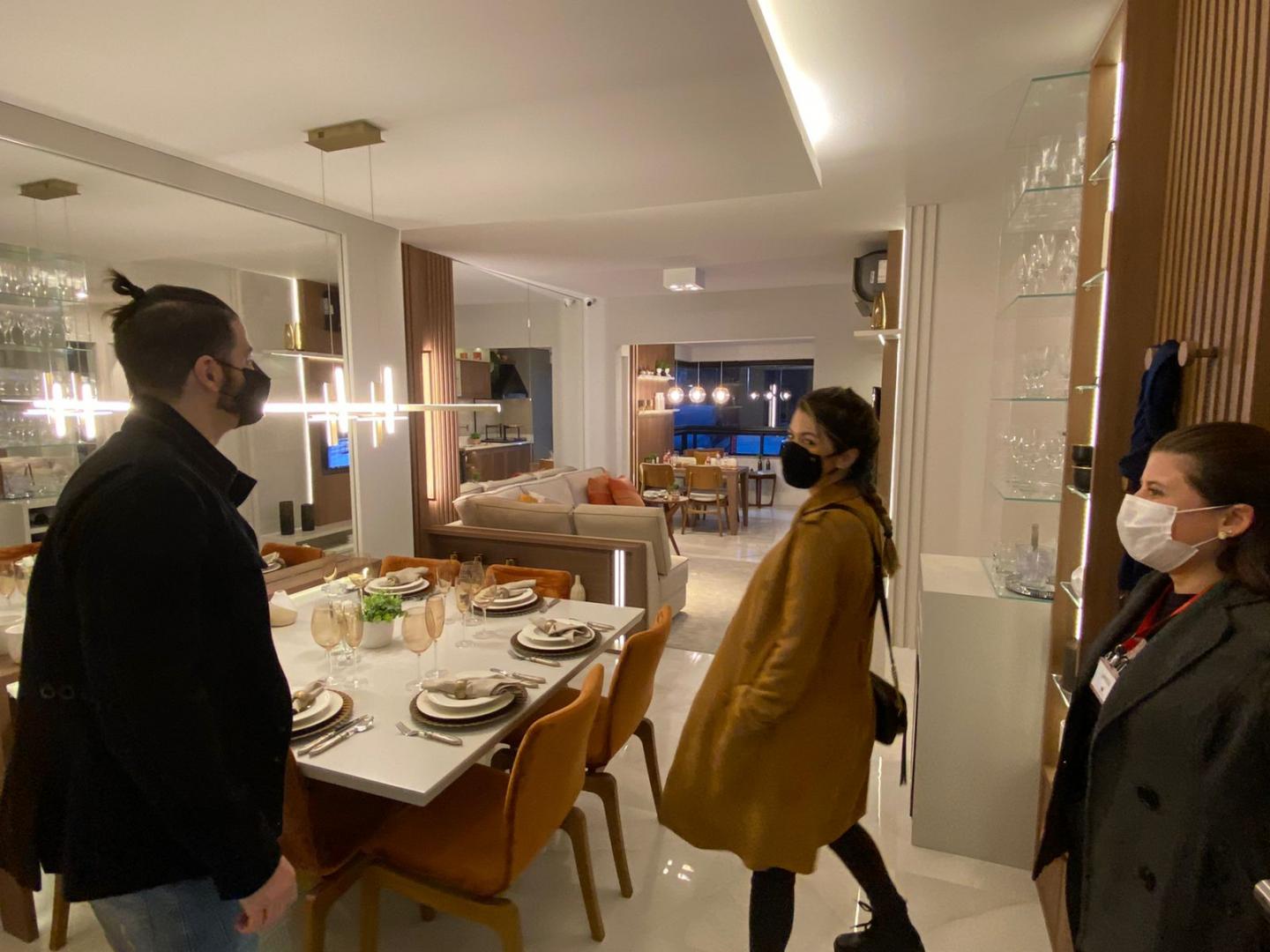 Jonas Almeida e Kelly Maria no Allure Vila Ema da Construtora Patriani em São José dos Campos