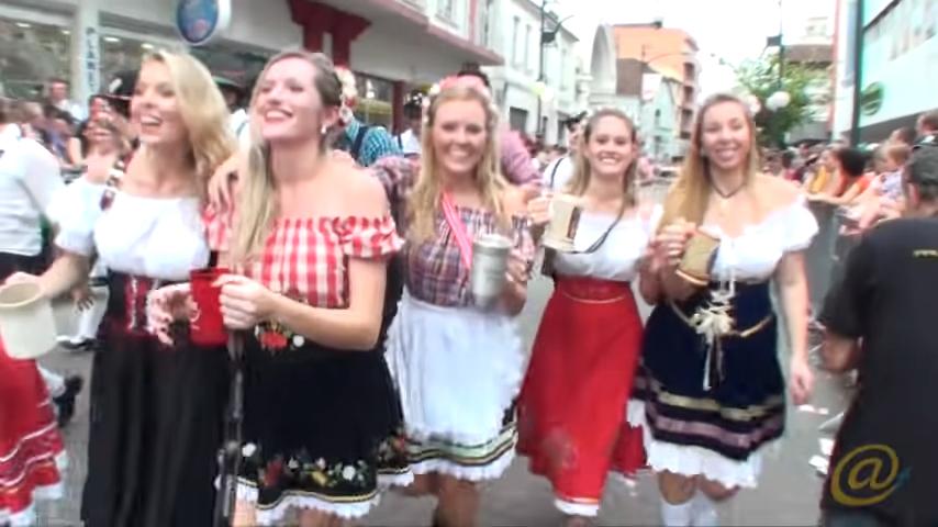 Oktoberfest em Blumenau Santa Catarina