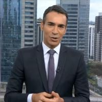 Biografia de César Tralli em momentos da carreira