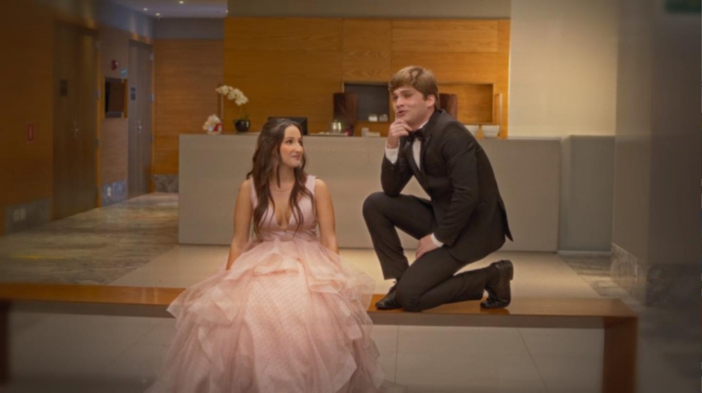 Luccas Neto em O Hotel Mágico 2 com Giovanna Alparone e Luccas