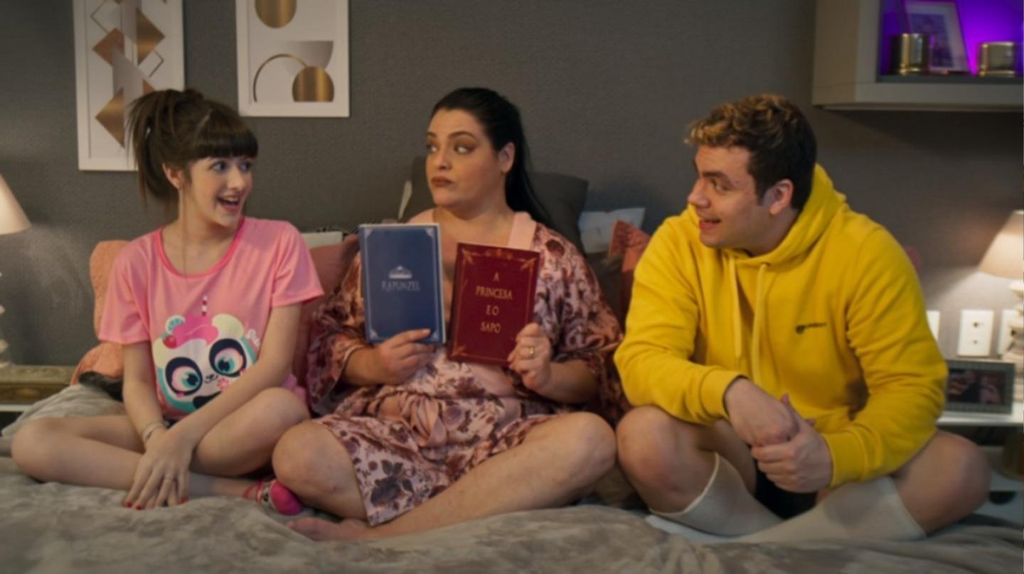 Luccas Neto em O Hotel Mágico 2 com Giovanna Alparone e Luccas