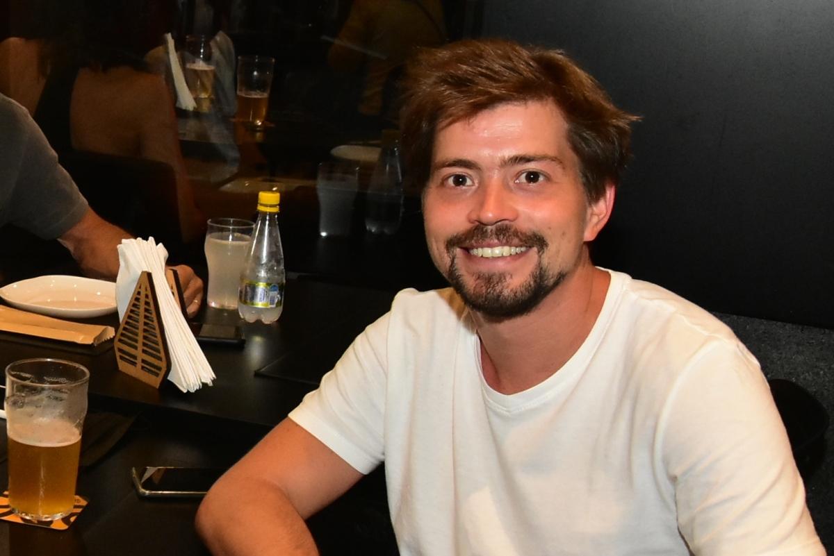 Boh Pizza Lounge com noite de comédia em São José dos Campos
