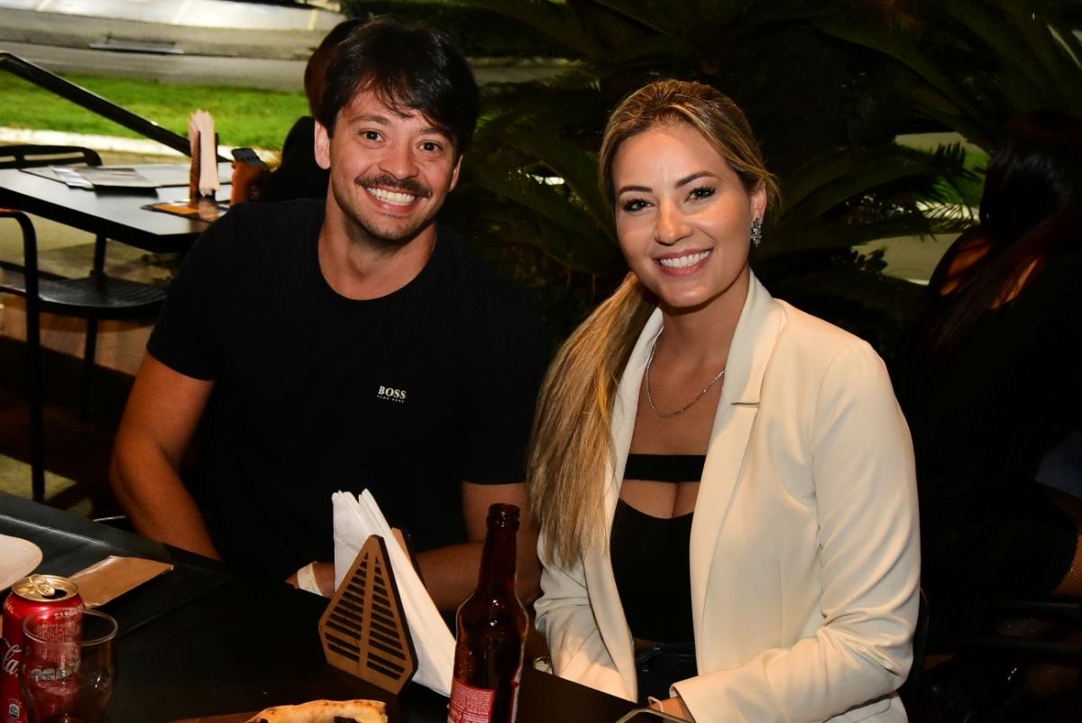 Boh Pizza Lounge com noite de comédia em São José dos Campos