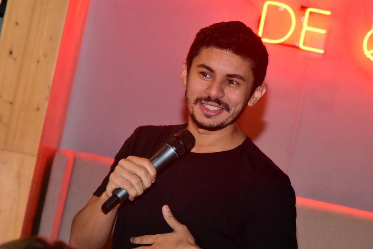 Boh Pizza Lounge com noite de comédia em São José dos Campos