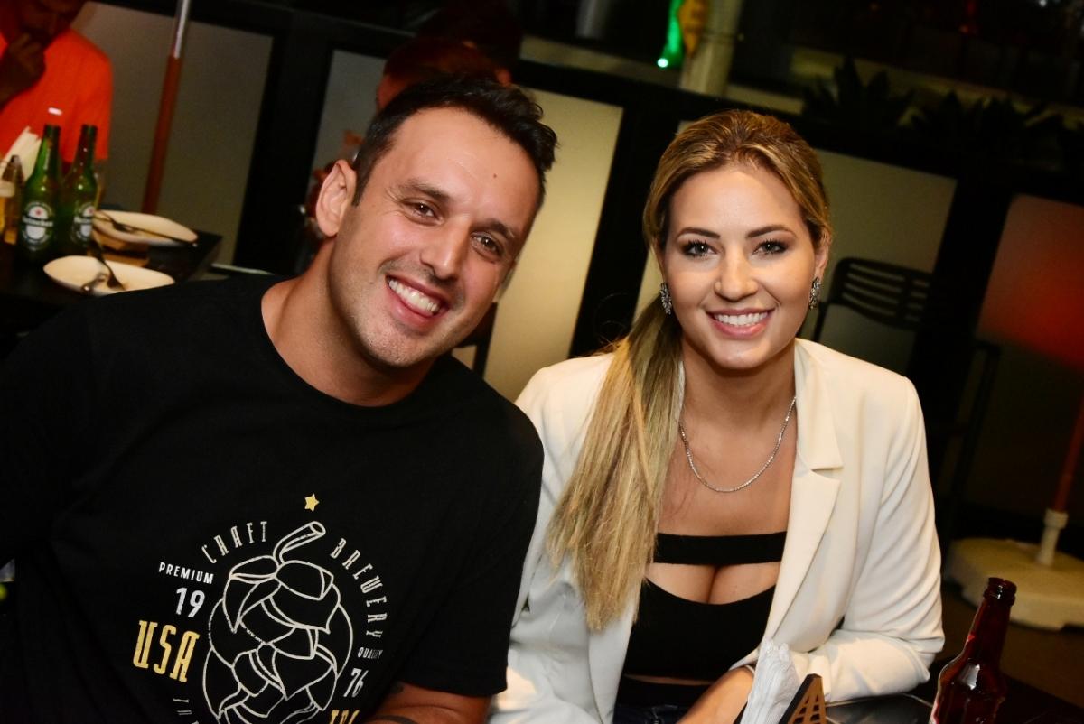 Boh Pizza Lounge com noite de comédia em São José dos Campos