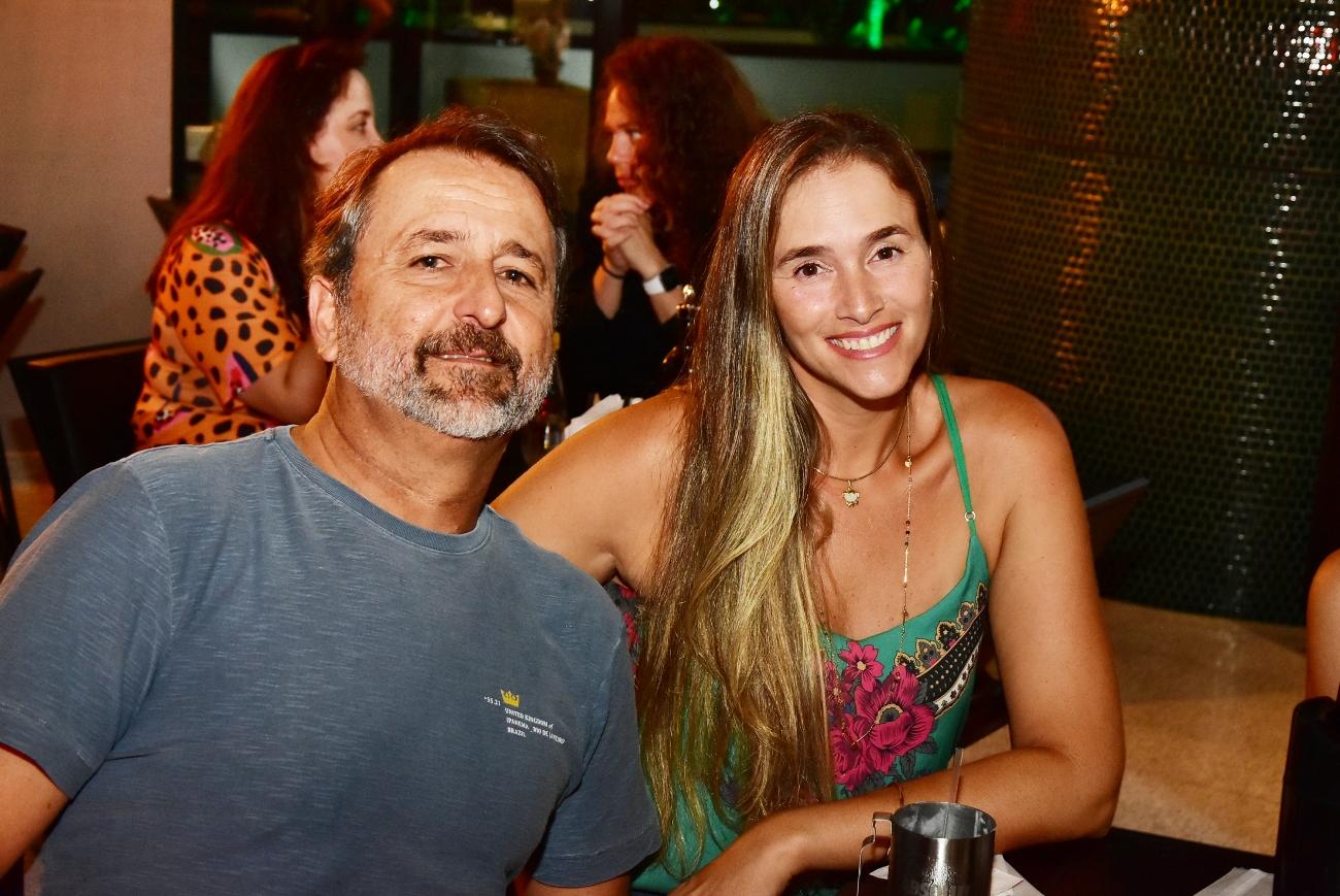 Lucas Salles no Boh Pizza Lounge em São José dos Campos