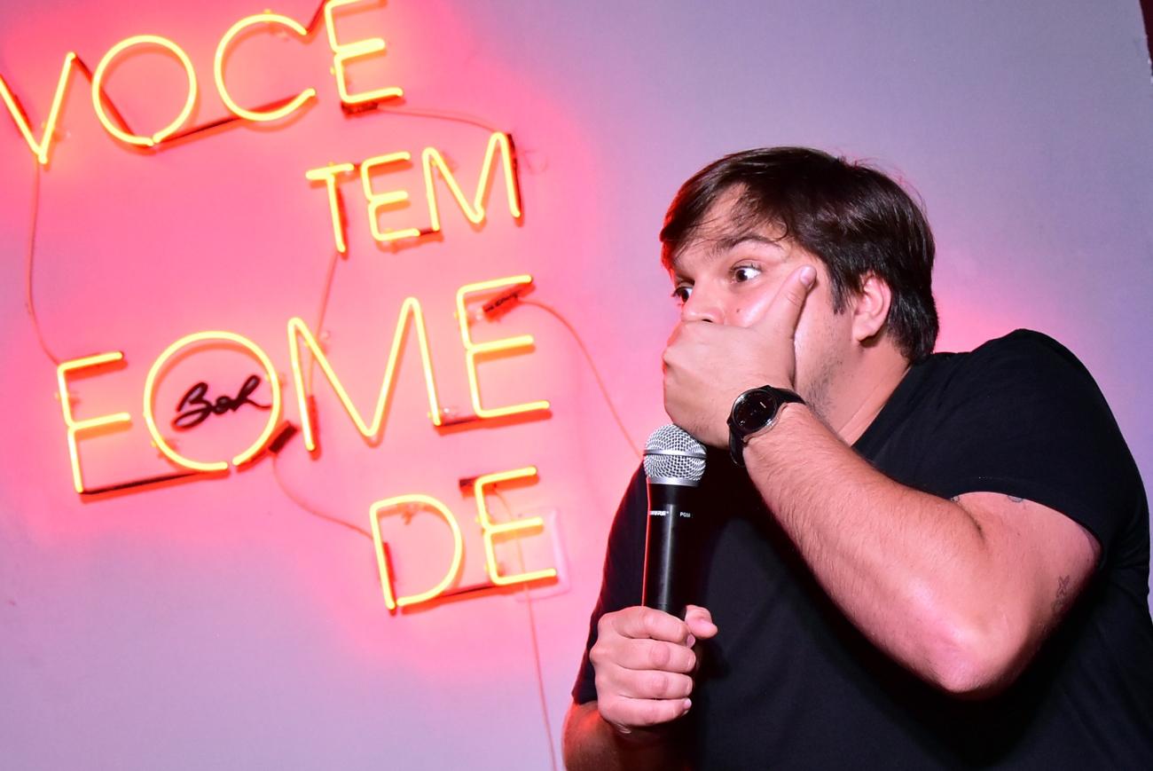 Lucas Salles no Boh Pizza Lounge em São José dos Campos