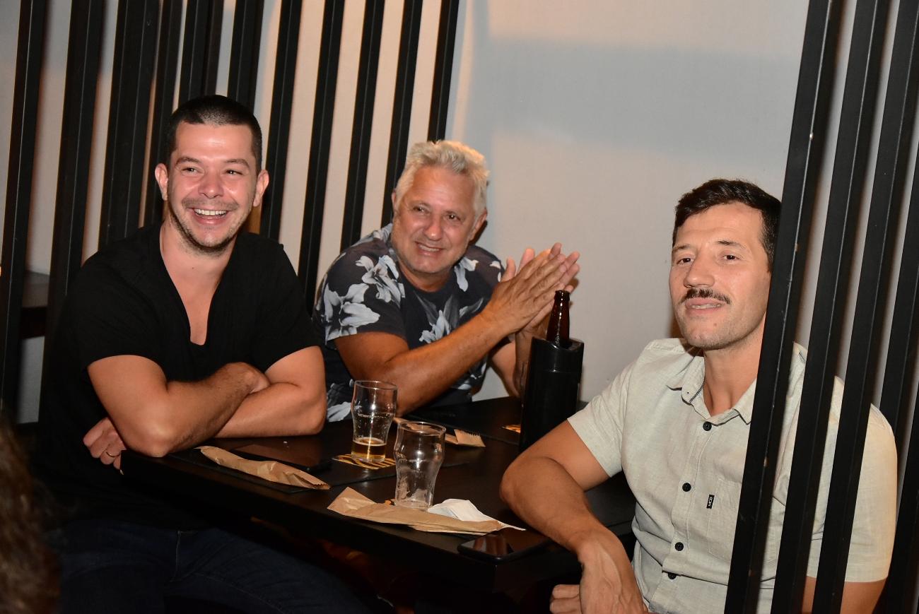 Lucas Salles no Boh Pizza Lounge em São José dos Campos