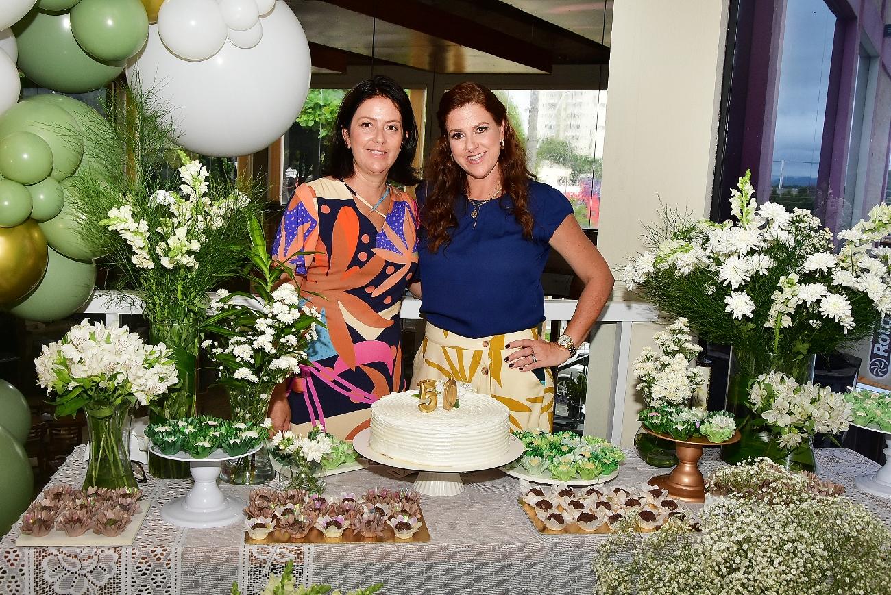 Aniversário de Pollyana Brito Pereira, corretora, em São José dos Campos