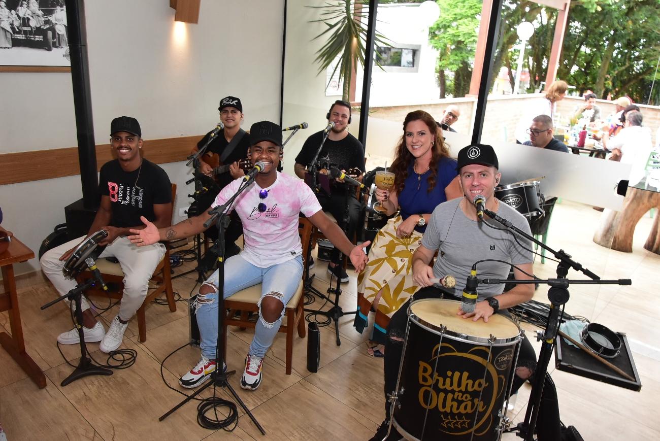 Aniversário de Pollyana Brito Pereira, corretora, em São José dos Campos