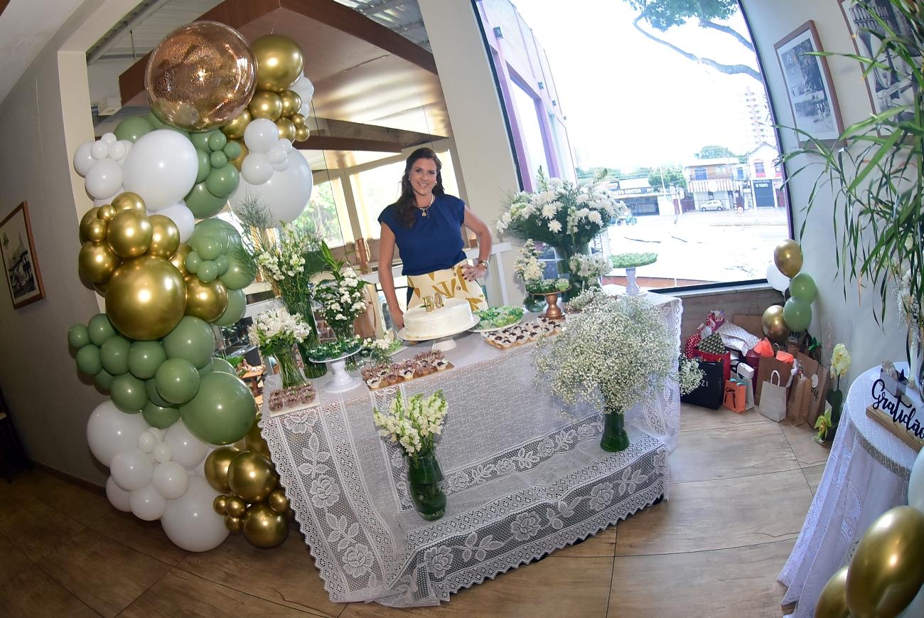 Aniversário de Pollyana Brito Pereira, corretora, em São José dos Campos