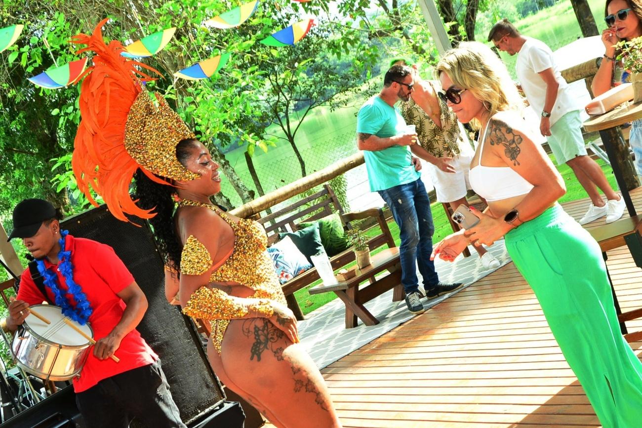 Polo Vale Decor faz festa com churrasco em São José dos Campos