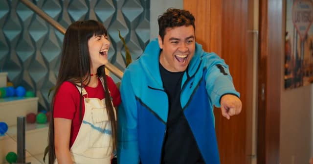 Assisti ao filme O Plano dos Vilões (2022), com Luccas Neto e Giovana Alparone. Conto críticas e curiosidades aqui