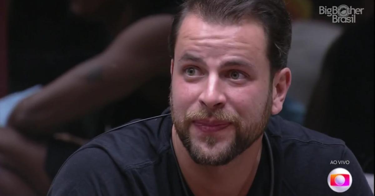 Enquete mostra eliminação de Gustavo no BBB 22