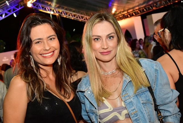 Agda Queiroz em evento de Reginaldo Fonseca lança Além da Moda em São José dos Campos