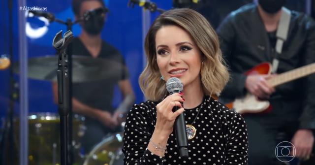 Cantora Sandy em entrevista (Foto: Reprodução/ Globoplay)
