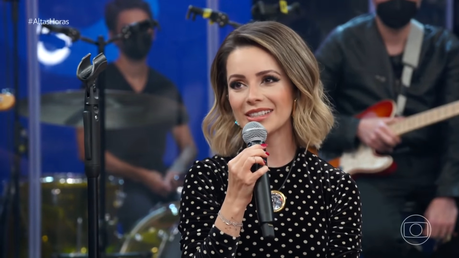 Cantora Sandy em entrevista