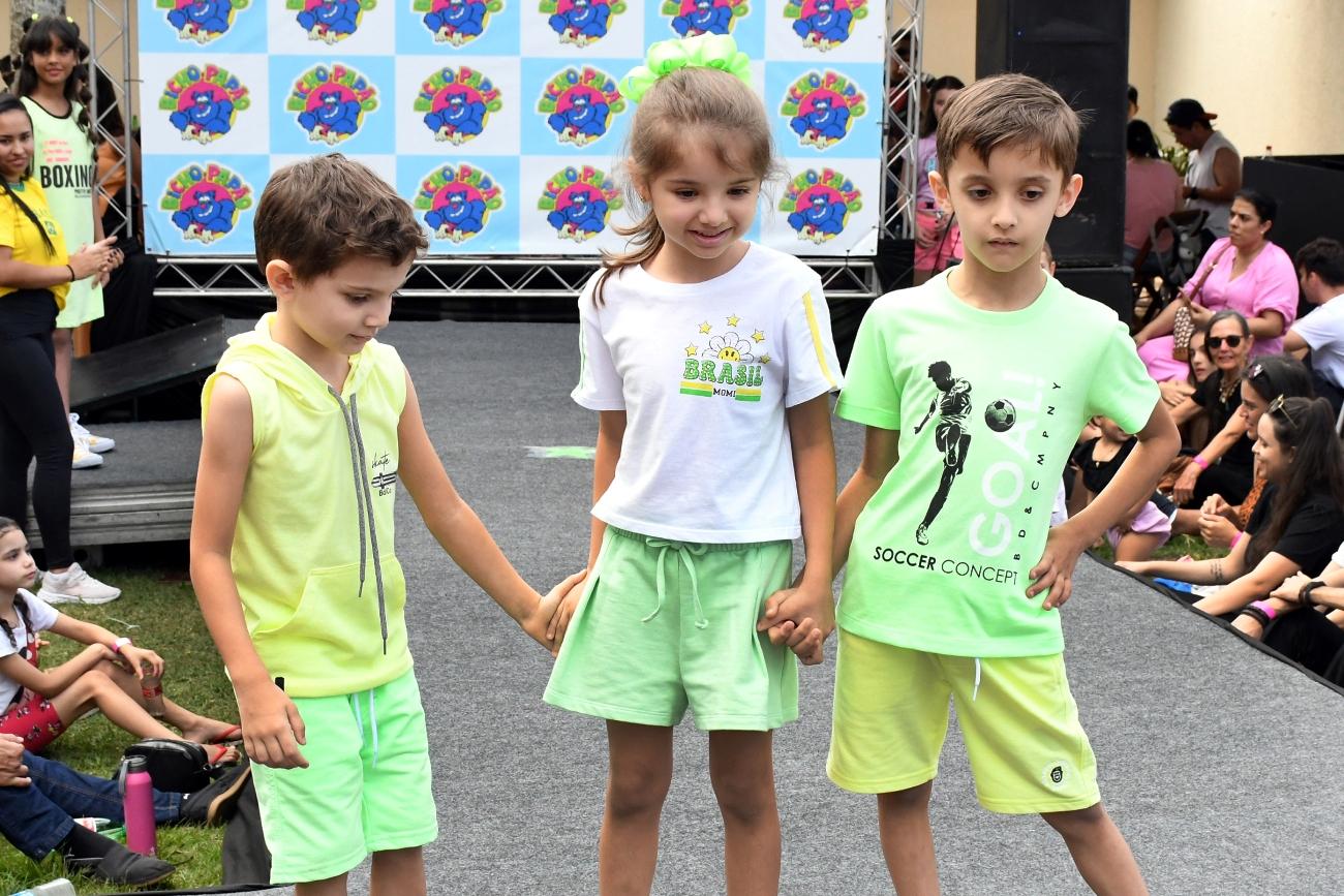 Desfile da loja Bicho Papão no Dia das Crianças em São José dos Campos