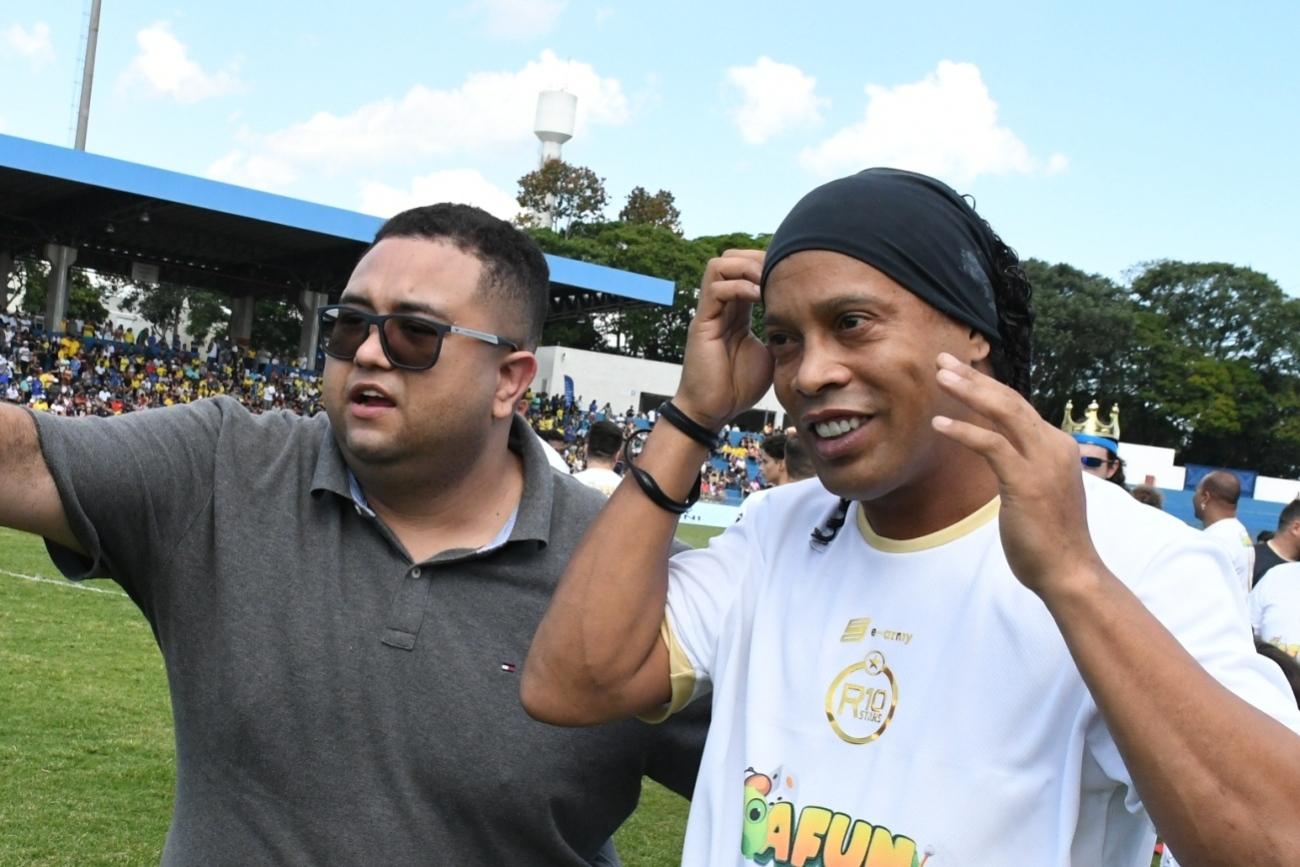 Ronaldinho Gaúcho no Martins Pereira em São José dos Campos
