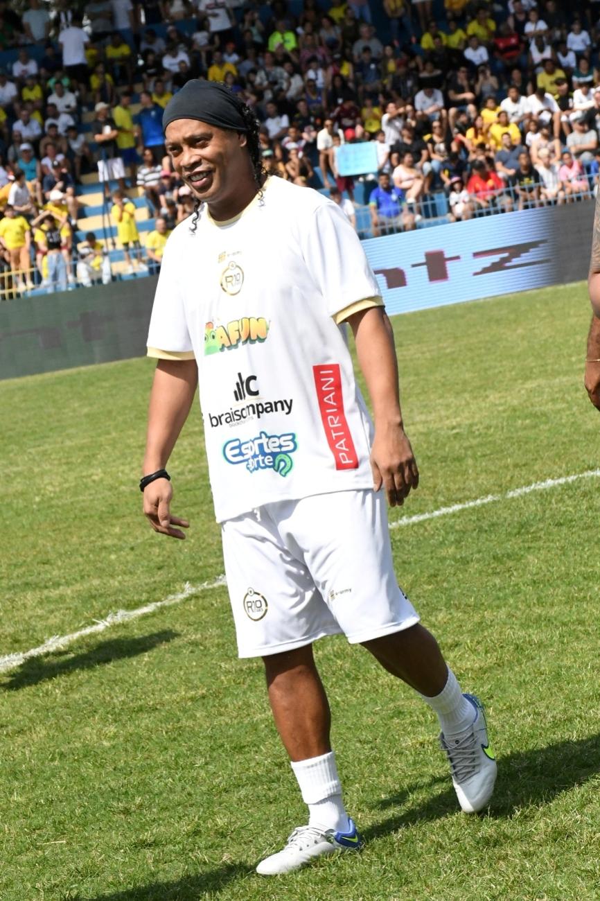 Ronaldinho Gaúcho no Martins Pereira em São José dos Campos