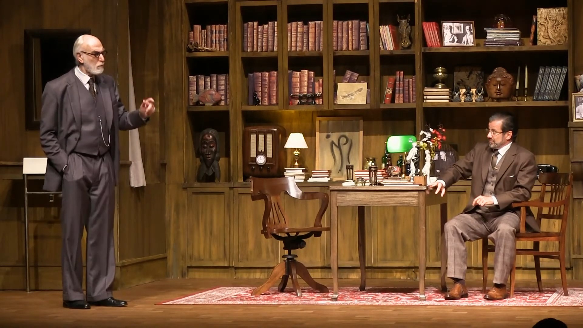 Odilon Wagner e Claudio Fontana no teatro com A Última Sessão de Freud