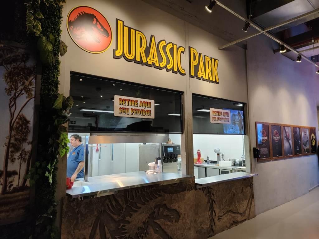Jurassic Park Burger no Golden Square Shopping. O Parque dos Dinossauros no ABC
