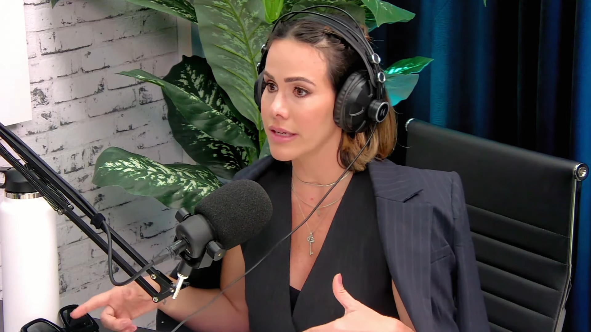 Por onde anda a Fernanda Pontes? Já foi apresentadora da TV Globinho, à época com direção de Boninho. Ela se casou com Diogo Boni. Leia Wikipédia