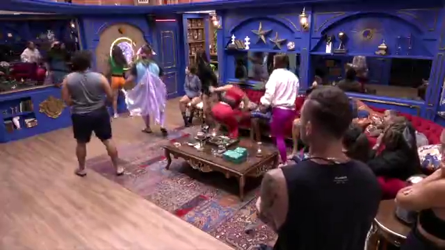 Vanessa Lopes apertando o botão de desistência do BBB 24 (Foto: Reprodução/ Globoplay)