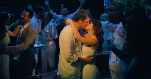 Reflexões sobre o filme com Fabio Porchat e Sandy. Cinema nacional em comédia romântica com mensagem emocionante