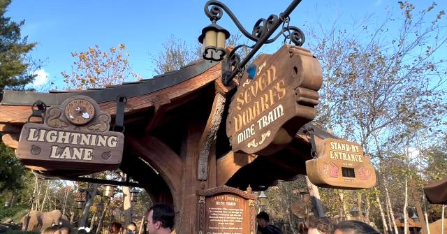 Fura filas nos Parques da Disney em Orlando Lightning Lane Multi Pass (Foto: Reprodução/ YouTube)