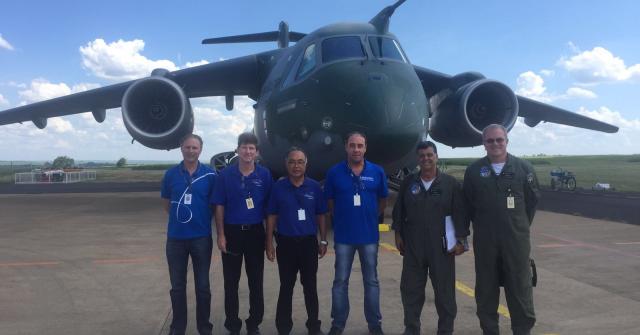 Pioneiros da Embraer em fotos antigas da empresa