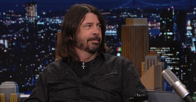 Dave Grohl vocalista do Foo Fighters (Foto: Reprodução/ YouTube)