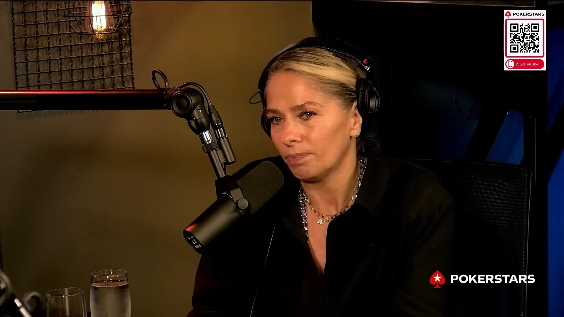 Adriane Galisteu em entrevista para podcast (Foto: Reprodução/ YouTube)