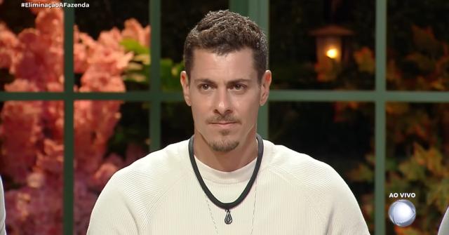 OsPaparazzi destaca a biografia do campeão do reality show A Fazenda, em 2024, aqui na nossa Wikipédia