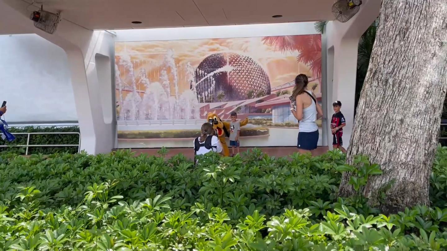 Fotos com o Memory Maker nos Parques Disney (Foto: Reprodução/ YouTube)