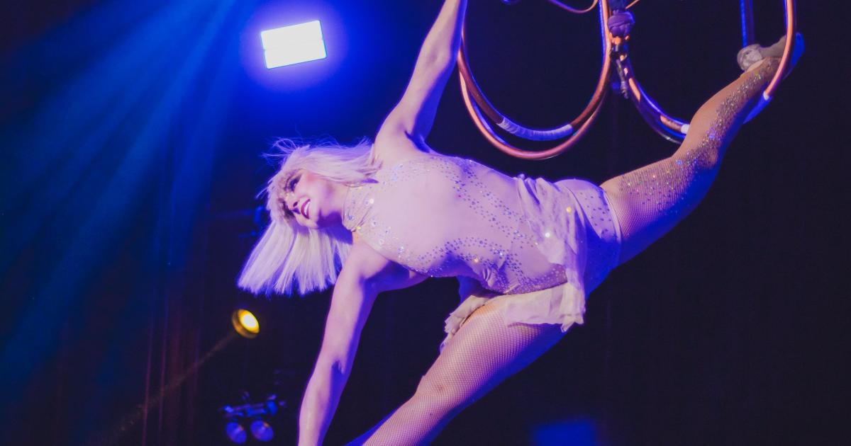 Happy Day Circus em SJC em frente a Havan