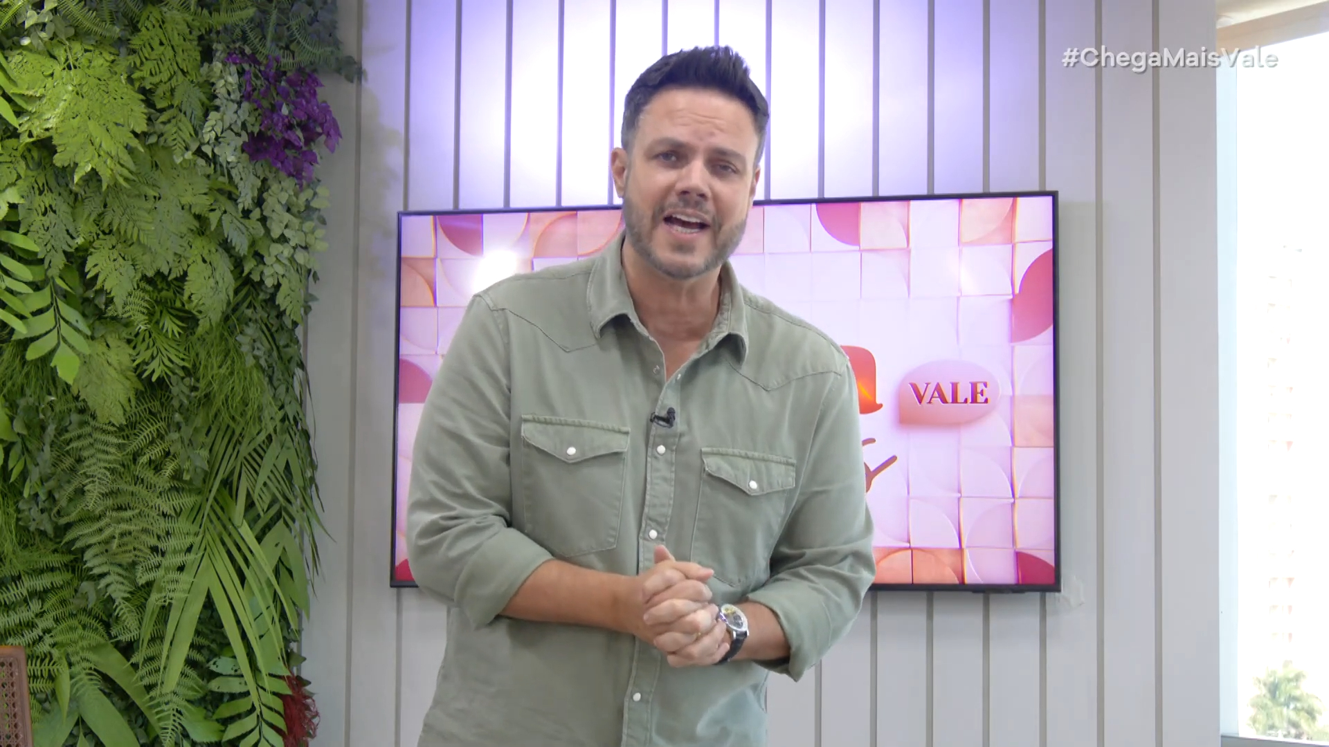 Vinicius Valverde em novo programa do SBT em 2025 (Foto: Reprodução/ YouTube)