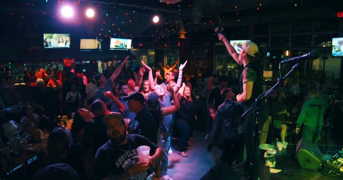 Tin Roof bar de rock em Orlando nos EUA