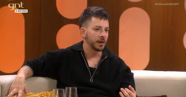 Um menino adolescente dançando e rebolando nos anos 90? Dá para imaginar o que Junior Lima passou em sua carreira