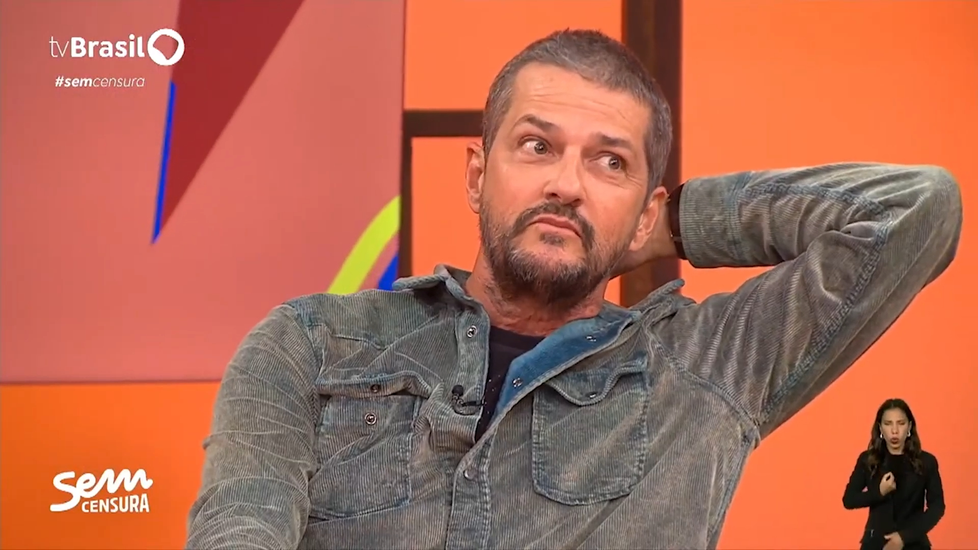 Entrevista com o ator Marcelo Serrado (Foto: Reprodução/ YouTube)