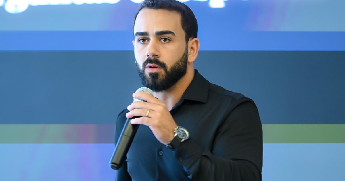 Hugo Vasconcelos fala sobre Market Place