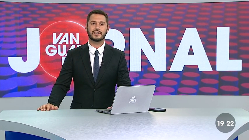 Pedro Melo apresenta o Jornal Vanguarda
