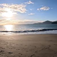 Pôr do sol na praia de Toque Toque Pequeno em São Sebastião