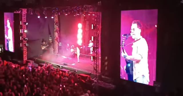 Nando Reis no Zé Rock Fest (Foto: Reprodução / Youtube)