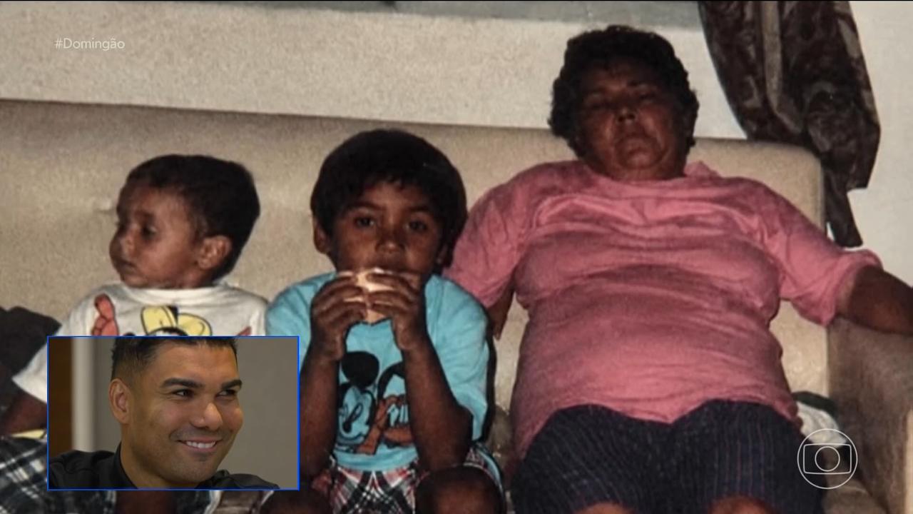 Família do jogador Casemiro, do Brasil, em São José dos Campos