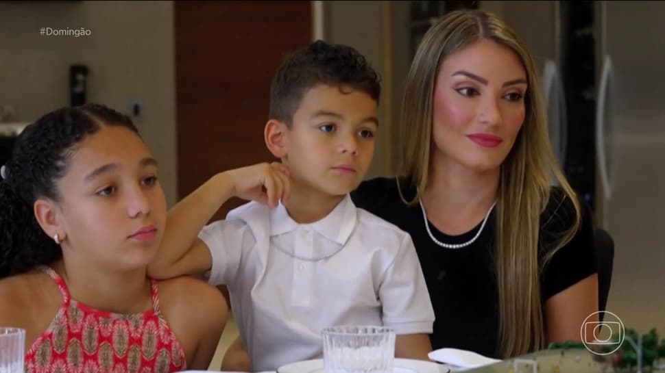 Família do jogador Casemiro, do Brasil, em São José dos Campos