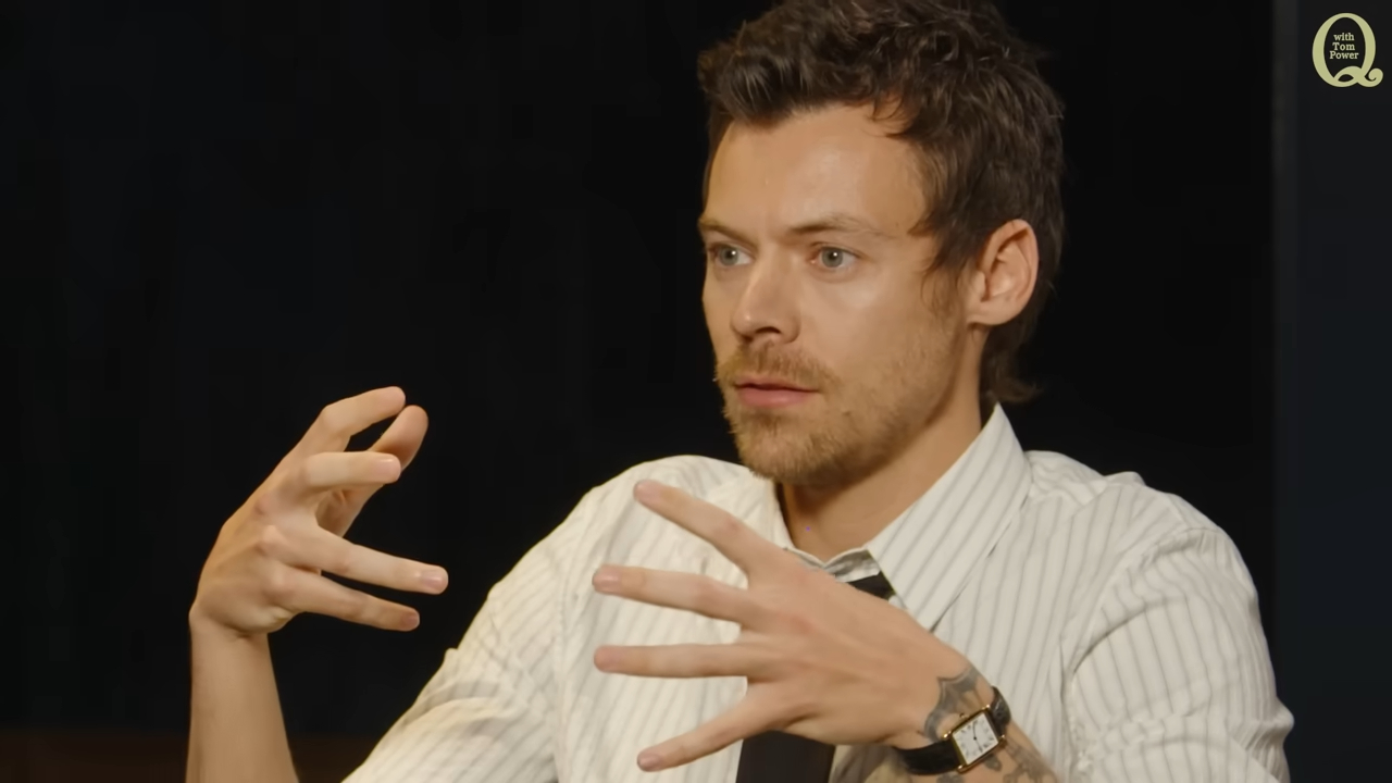 Harry Styles em entrevista (Foto: Reprodução / Youtube)