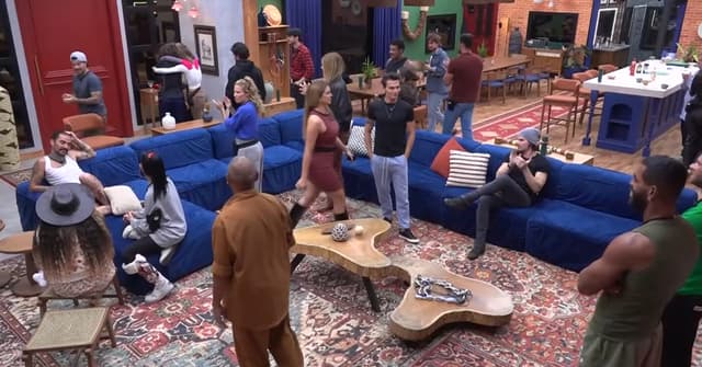 A Fazenda 18: roteiro para quem começar a assistir agora (Foto: Reprodução / Youtube)