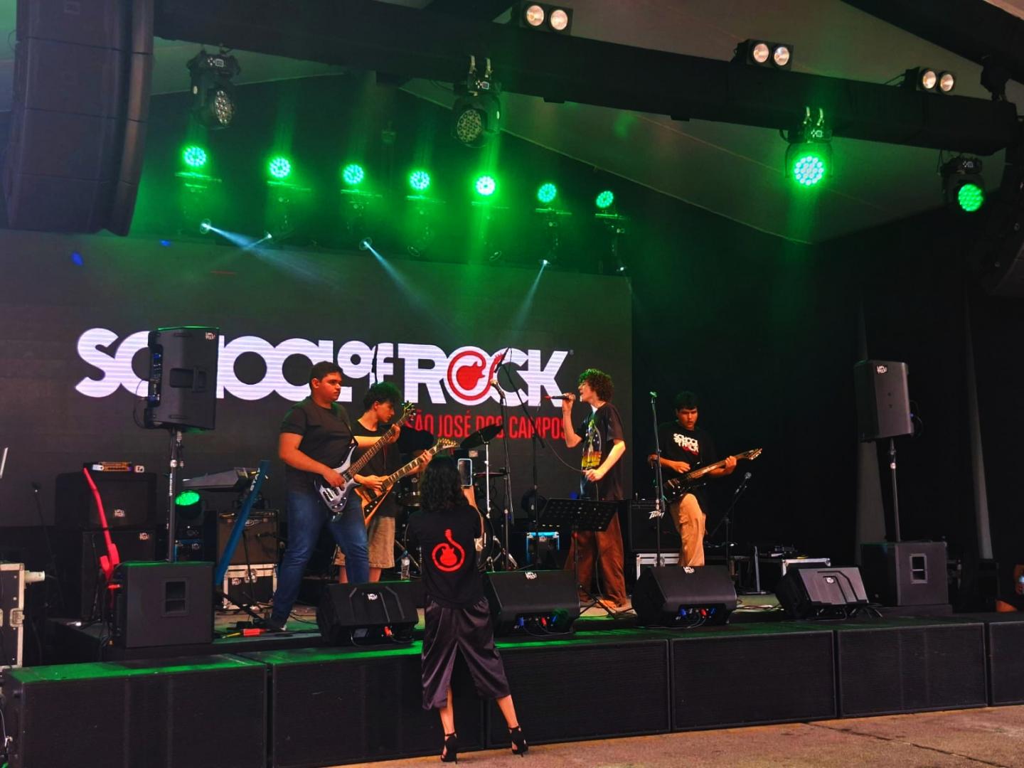 Show da School of Rock no CenterVale em SJC